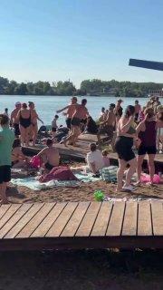 В Уфе мигрант словил по челюсти на пляже, после того, как приставал к...