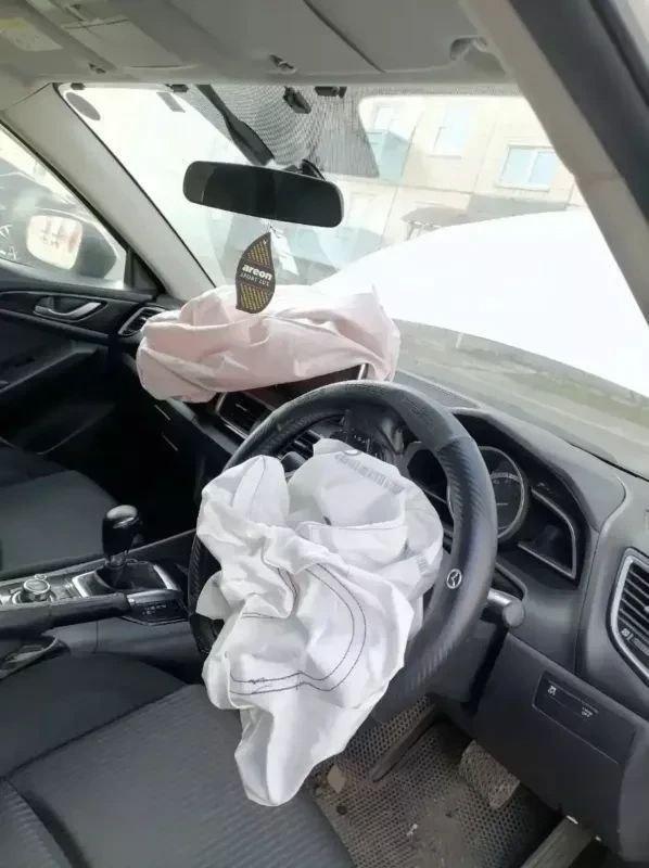 Житель Лесосибирска угнал у матери бойца СВО автомобиль и разбил его Пьяный...