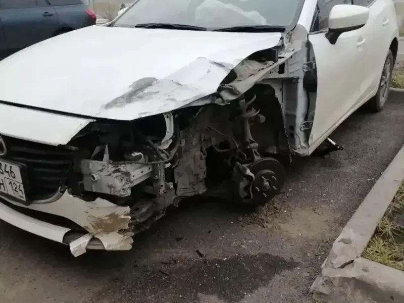 Житель Лесосибирска угнал у матери бойца СВО автомобиль и разбил его Пьяный...