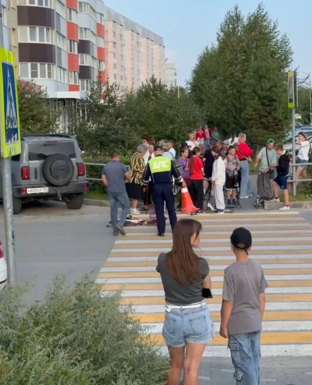 Под Новосибирском на переходе сбили девочку на велосипеде Вчера вечером в...