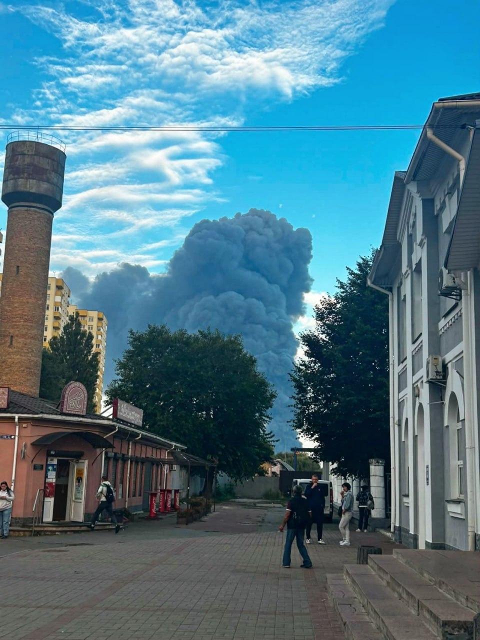 ВС РФ ударили по складам в Борисполе Киевской области: горит 