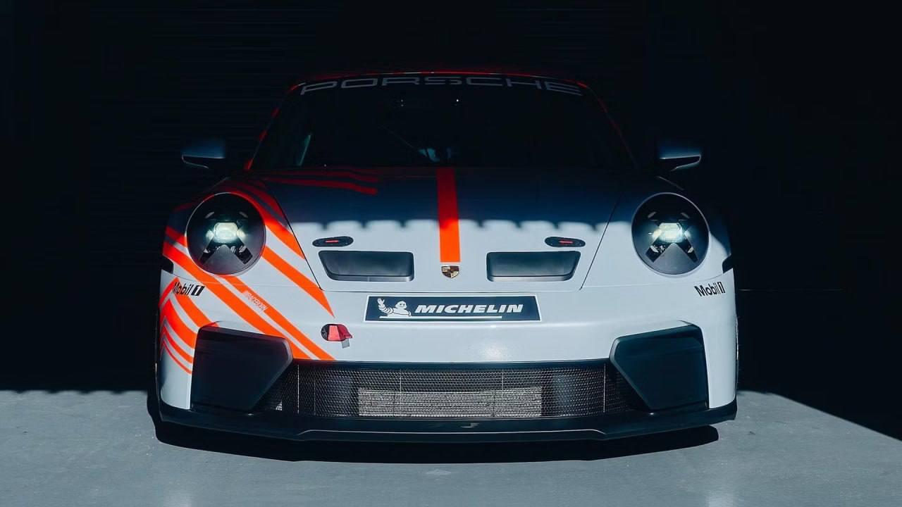 ь Porsche показала самый доступный гоночный 911 — Challenge за $275 тысяч (₽23,7 миллиона).