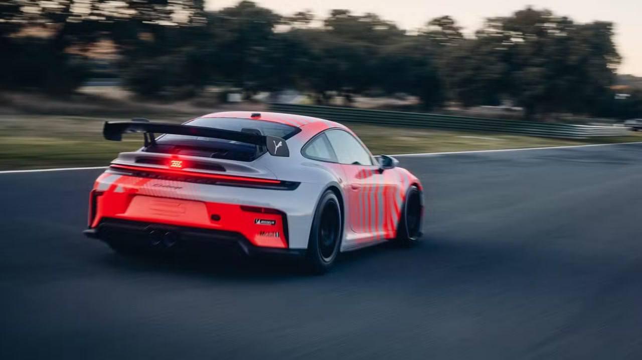ь Porsche показала самый доступный гоночный 911 — Challenge за $275 тысяч (₽23,7 миллиона).
