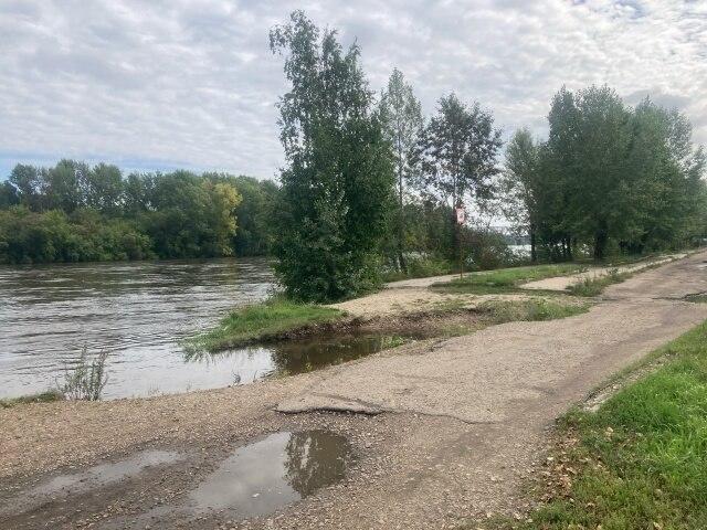 Уровень воды в реке Кан продолжает расти По состоянию на 18:00 уровень воды в...
