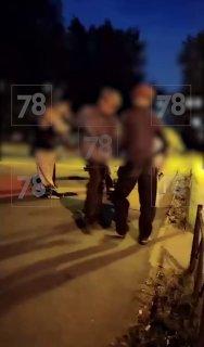 14-летний подросток жестоко избил парня с инвалидностью на детской площадке в Петербурге