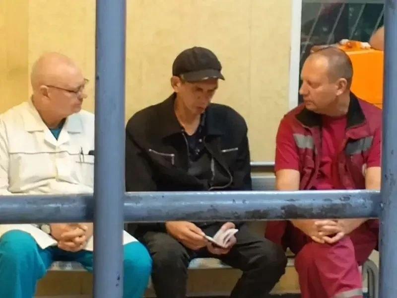 ⚡️В Назарово неадекват разгромил Аллею памяти погибших участников СВО
