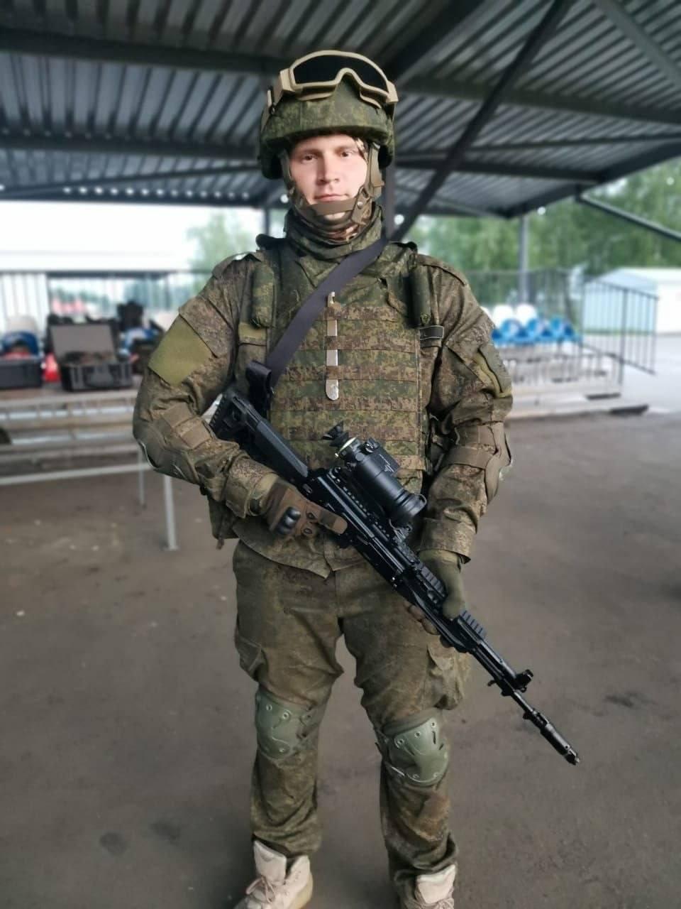 На СВО погиб герой мема «Сафонов, оплатить!» — бывший помощник Жириновского Александр Сафонов.