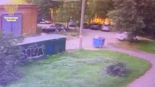 В Чебоксарах 8-летняя девочка провалилась в канализацию.