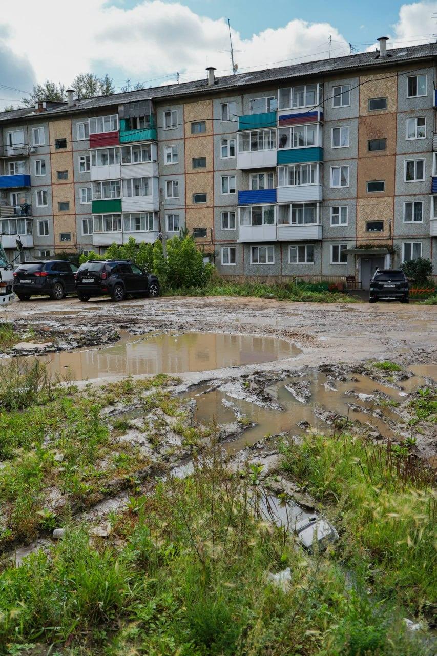 Северо-Западный: асфальт, лужи и быт