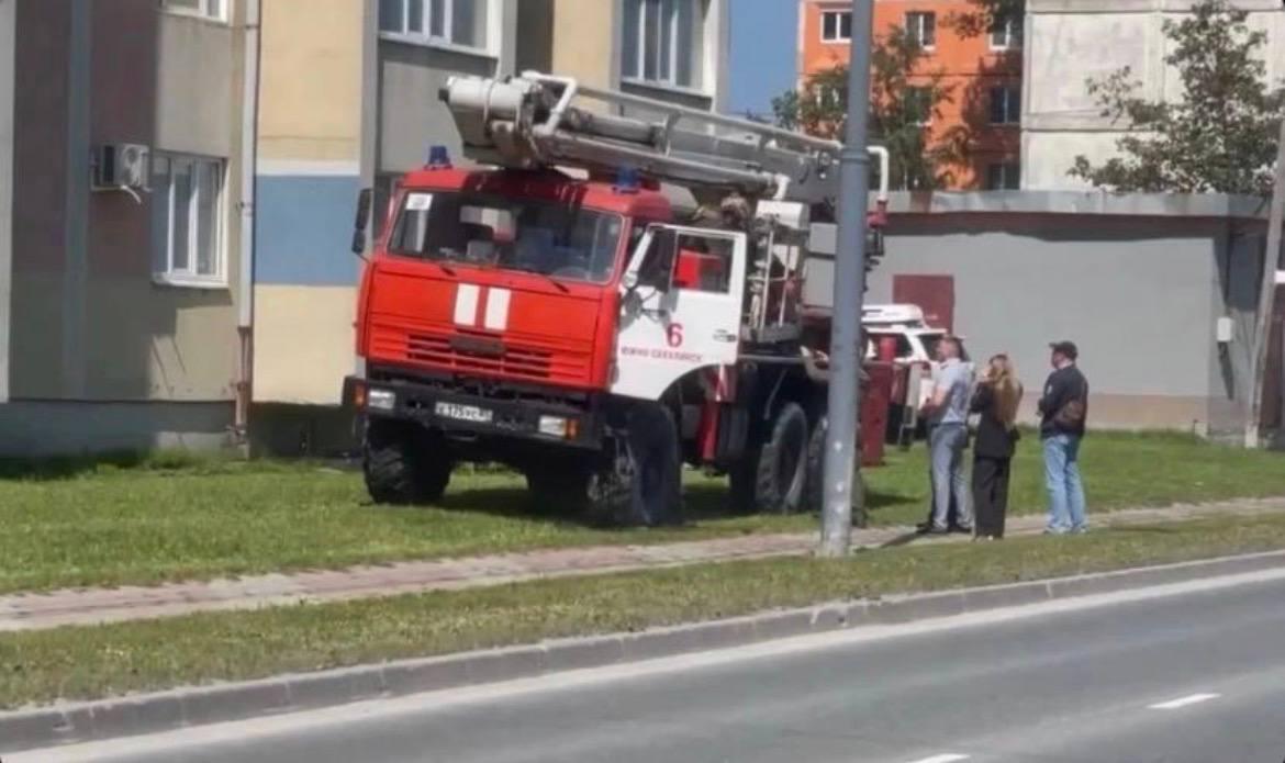 Вооружённый ножами житель Сахалина захватил заложницу — освобождать женщину пришлось сотрудникам СОБР с применением оружия