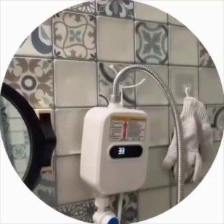 В Москве девушка включила водонагреватель в розетку из-за того, что дома не...