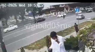 В Дагестане маршрутка насмерть сбила женщину: пенсионерка перебегала дорогу в неположенном месте.