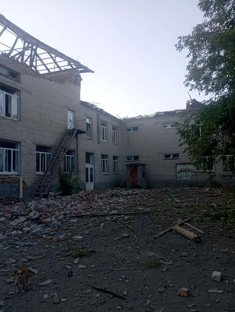 ВСУ ударили по детскому саду и школе в прифронтовом селе Запорожской области,...