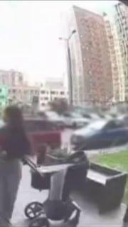В подмосковных Люберцах сброшенная с высоты бутылка воды чуть не убила...