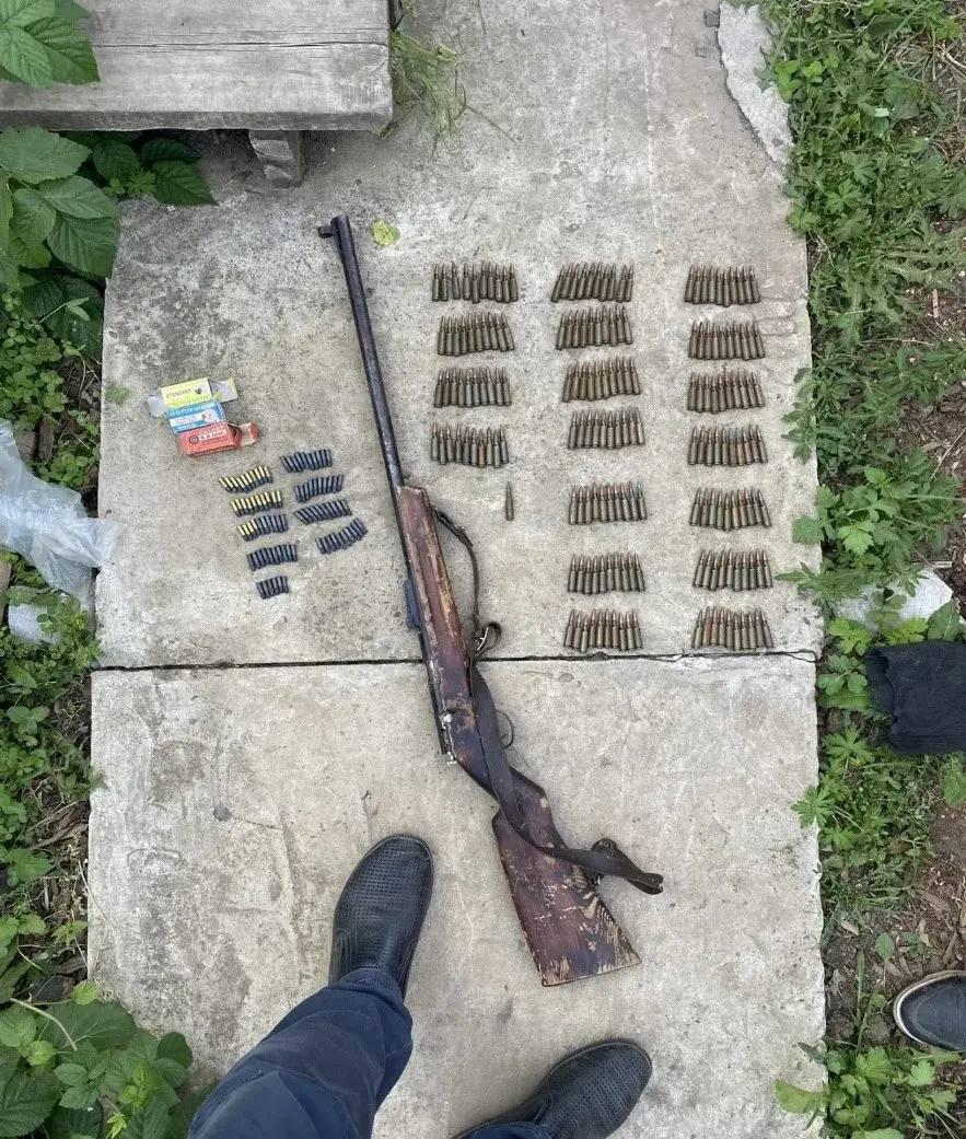 В Кежемском округе полицейские изъяли у местного жителя незаконно хранящееся нарезное оружие и боеприпасы