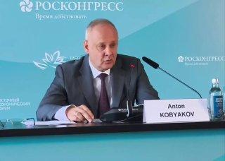 Часть россиян могут переселить на Украину ради борьбы с сокращением населения, заявил советник президента РФ Кобяков.