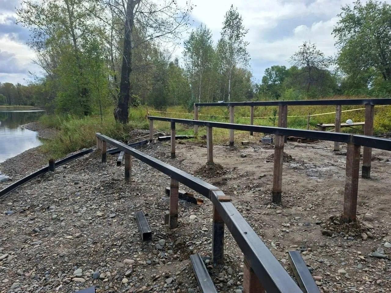 Четвертый пирс обустраивают в абаканском Парке Культуры и Отдыха