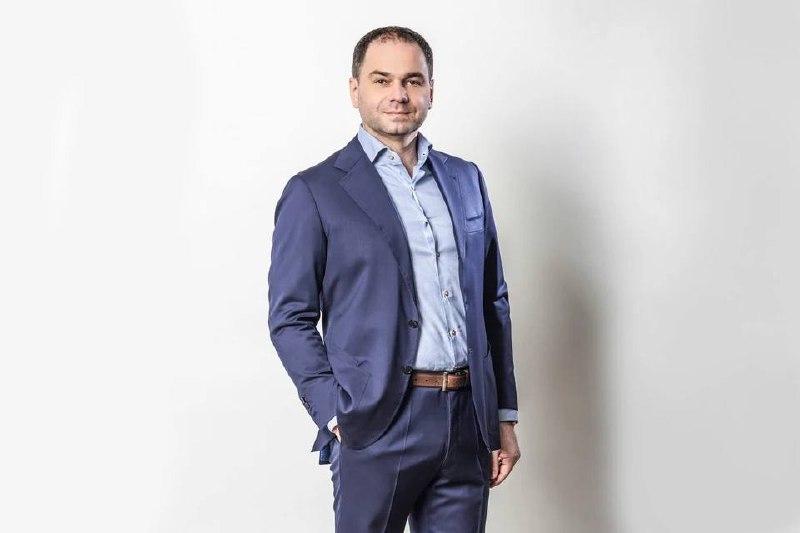 Ferrari экс-кандидата в депутаты Госдумы влетела в стену в центре Москвы