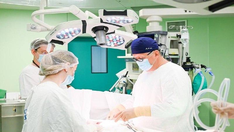 Красноярские хирурги заново собрали бронхи пенсионерке после удаления...
