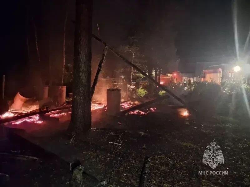 В Курагинском МО в пожаре погиб мужчина Частный жилой дом загорелся в деревне...