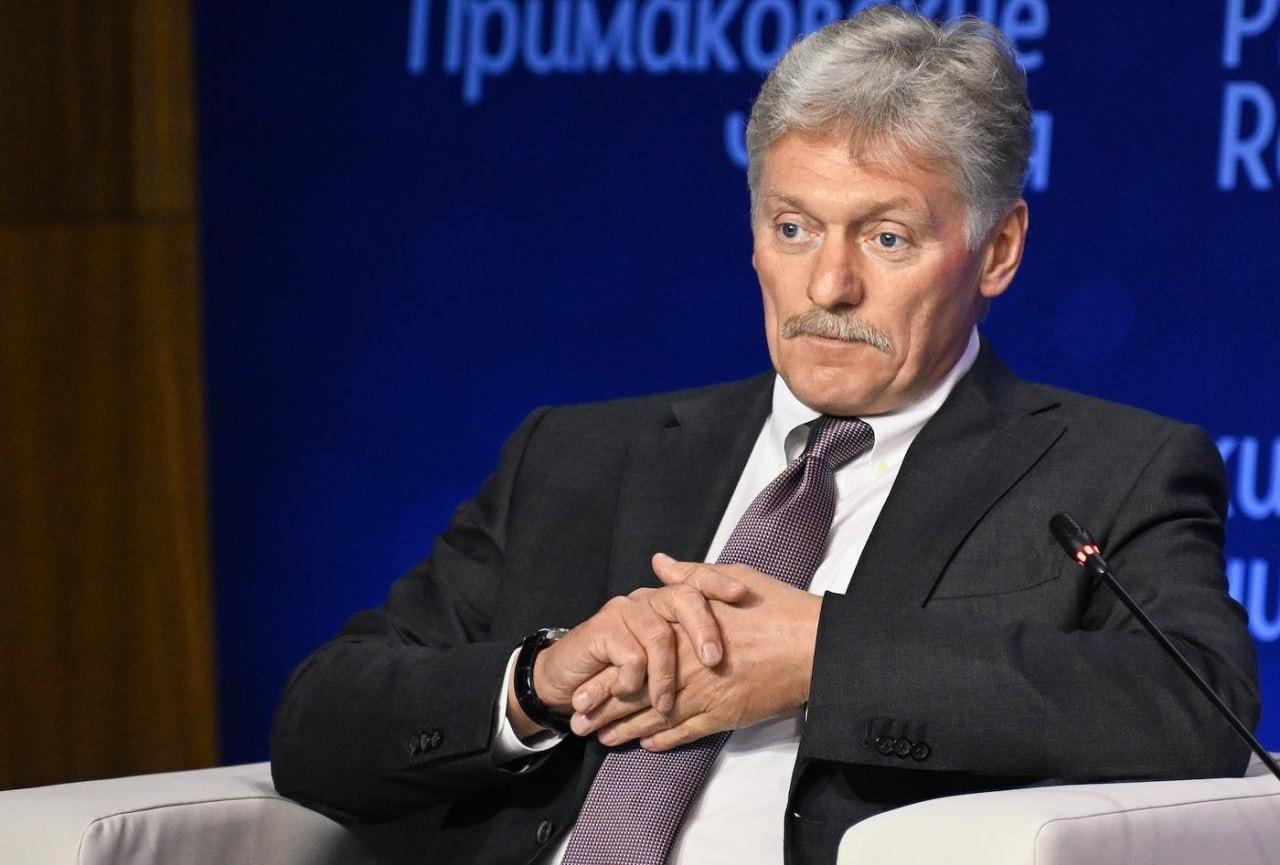РФ не исключает возобновления трехсторонних переговоров по Украине — Песков...