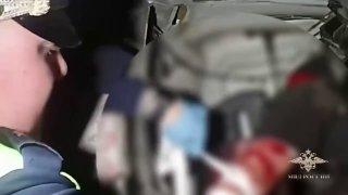 Истекающего кровью водителя спасли полицейские после жёсткого ДТП в Ленобласти. Всего пострадали четыре человека.