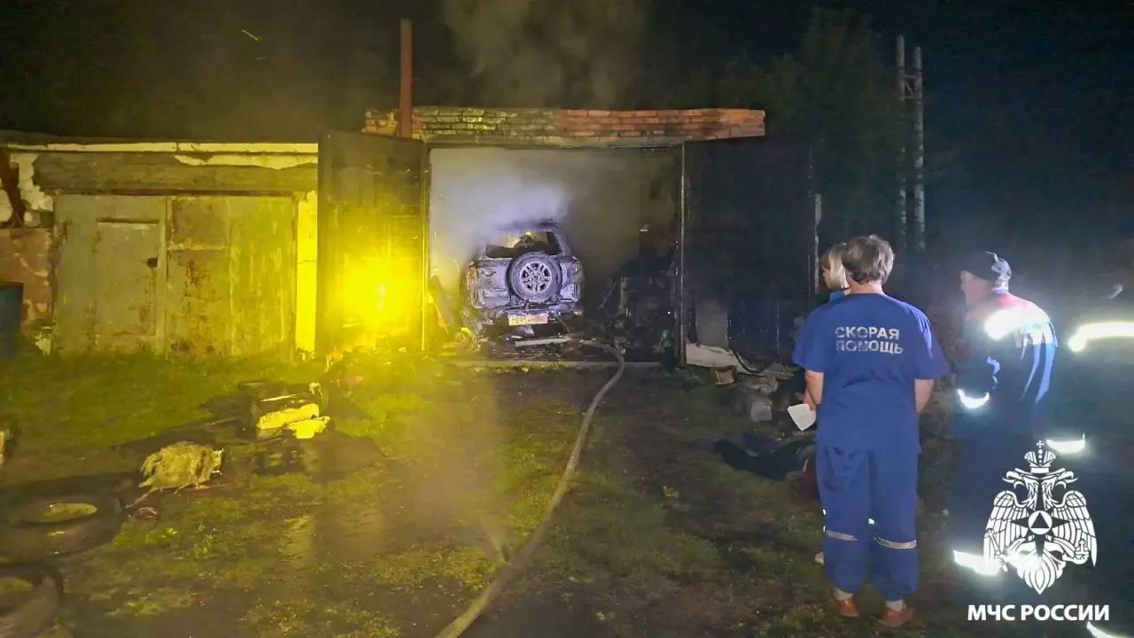 В Киселёвске при пожаре в гараже погиб человек Накануне в гаражном массиве на...
