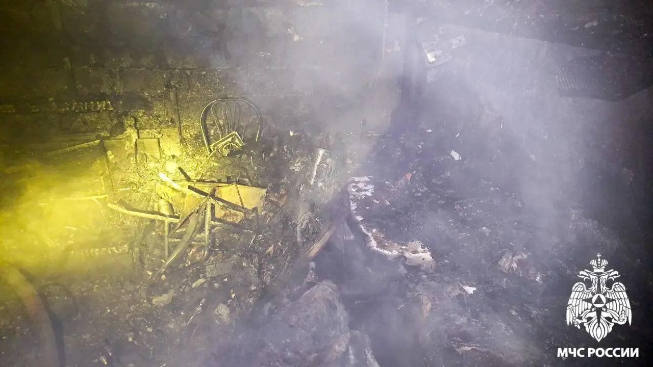 В Киселёвске при пожаре в гараже погиб человек Накануне в гаражном массиве на...