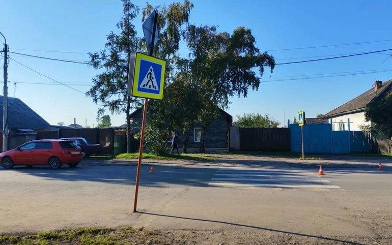 17-летнюю девушку сбили в Усть-Абакане. У нее переломы позвоночника и таза.