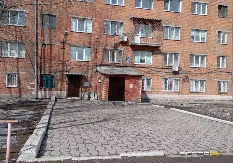 Помещения не пригодны к использованию: сорван ремонт Мирового суда в Ачинске...
