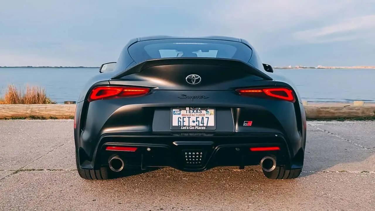 Toyota показала финальную версию GR Supra MkV — легендарный спорткар скоро уйдёт на покой.