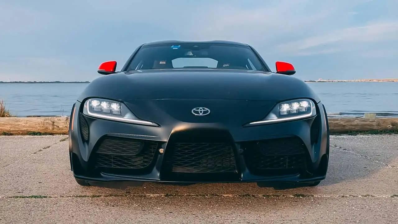 Toyota показала финальную версию GR Supra MkV — легендарный спорткар скоро уйдёт на покой.