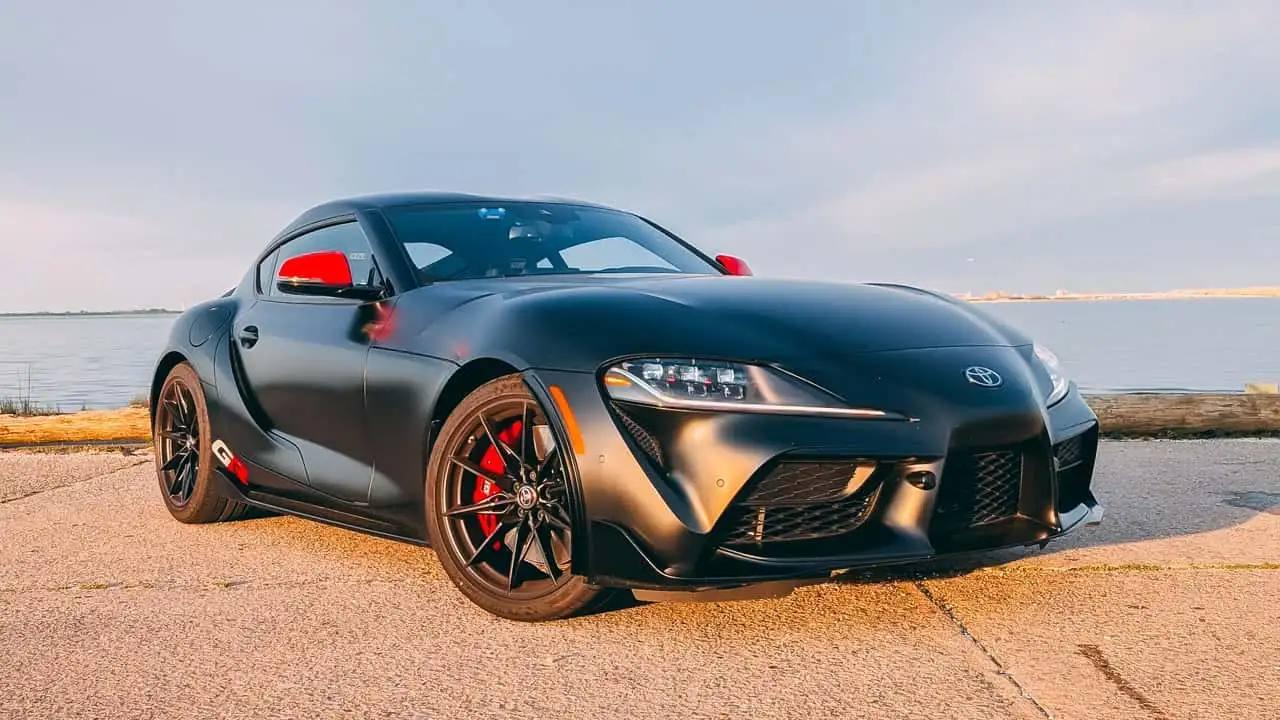 Toyota показала финальную версию GR Supra MkV — легендарный спорткар скоро уйдёт на покой.