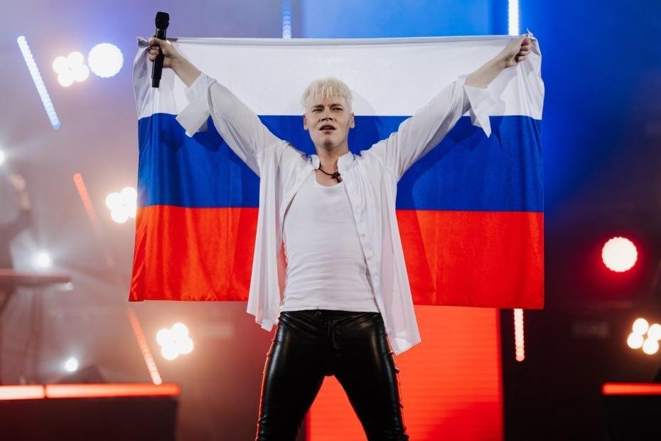 Жители Камчатки требуют отменить концерт SHAMANa за ₽20 млн и отправить деньги на нужды СВО
