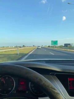 Удивление поляка увидевшего VW Golf 1.9, мчащего 200км/ч по автобану Почти...