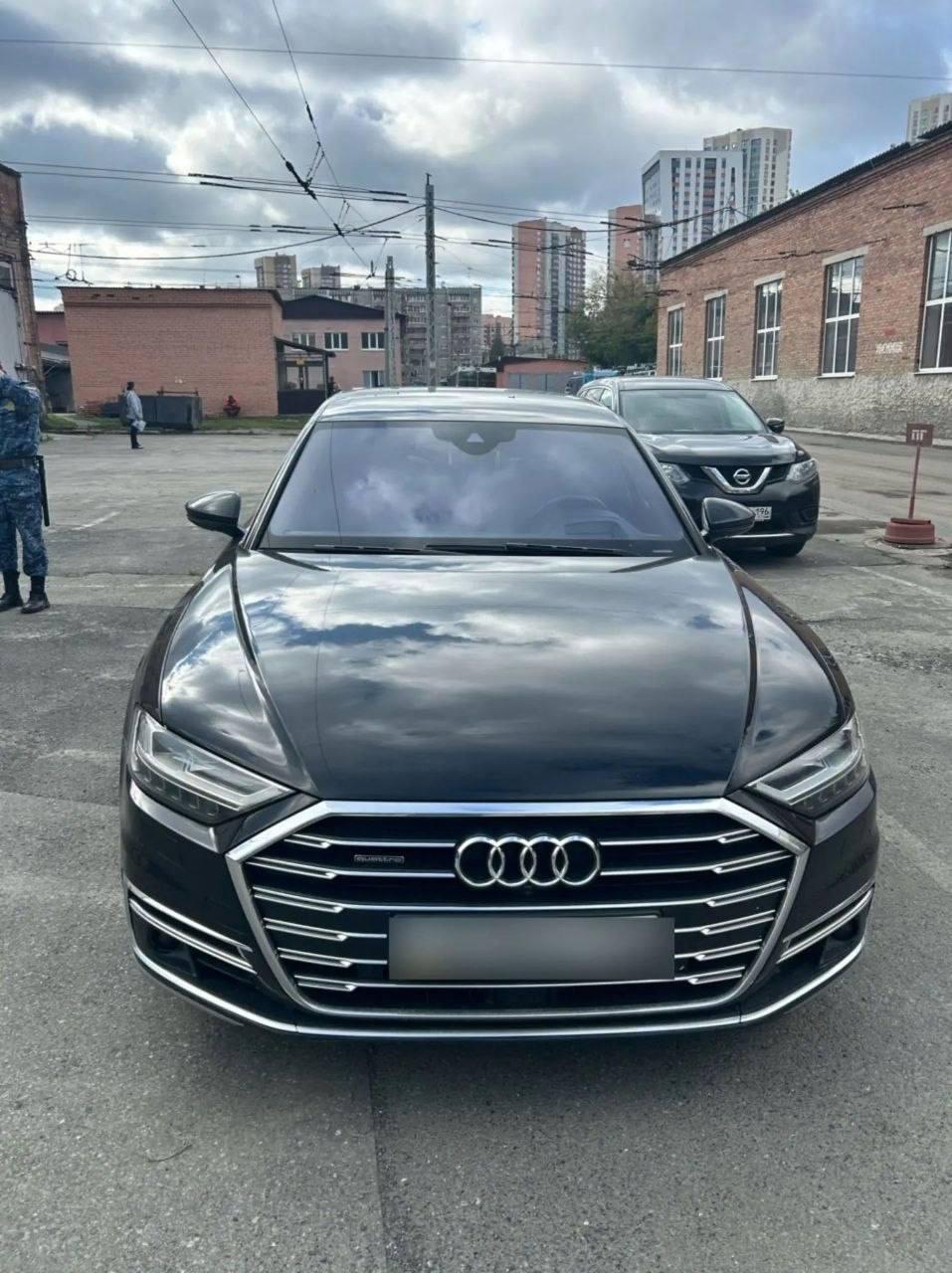 У екатеринбуржца арестовали Audi за долг по ДТП