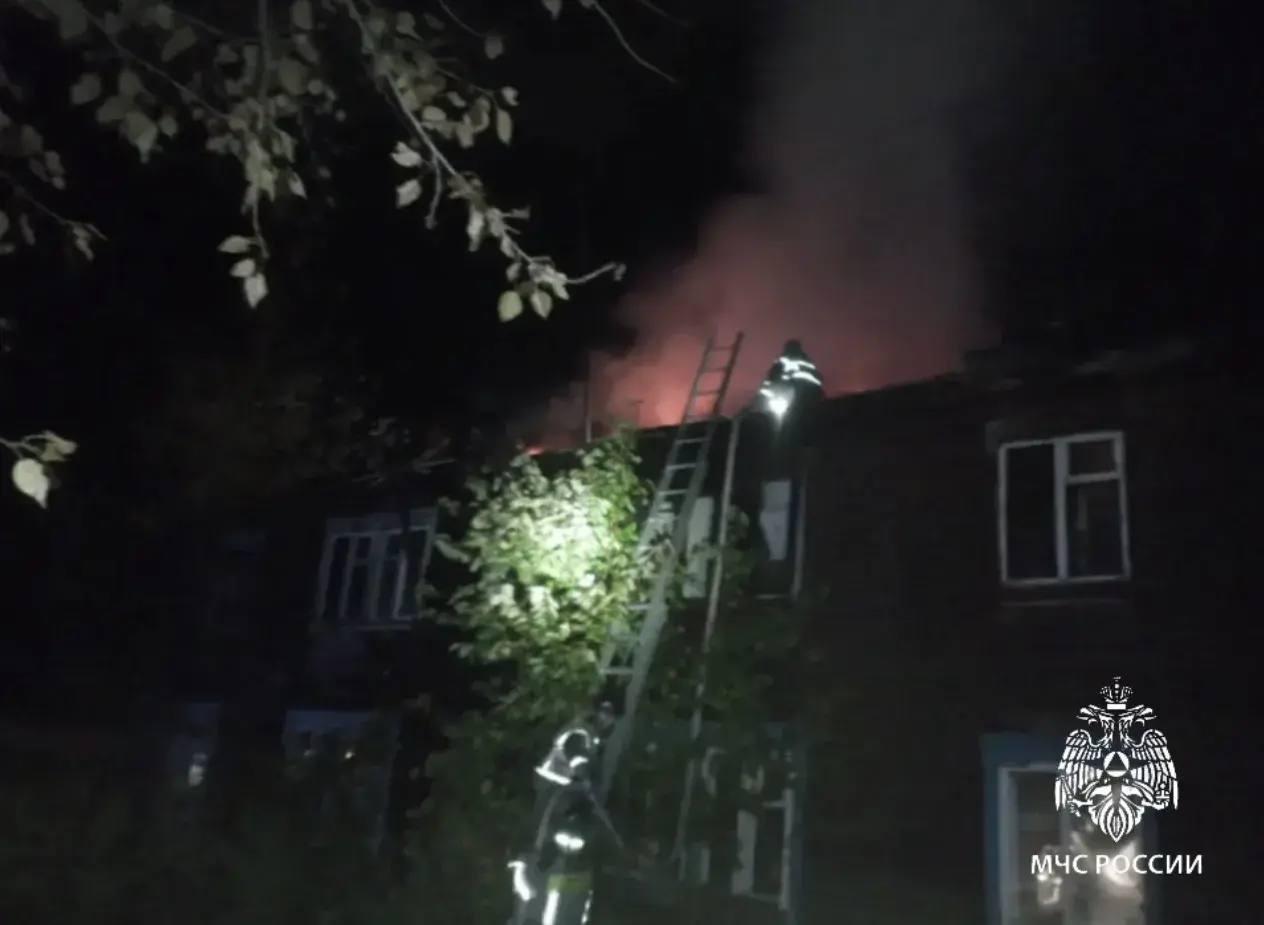 Женщина погибла при пожаре в Бохане, пытаясь намочить тряпки для дыхания своим детям
