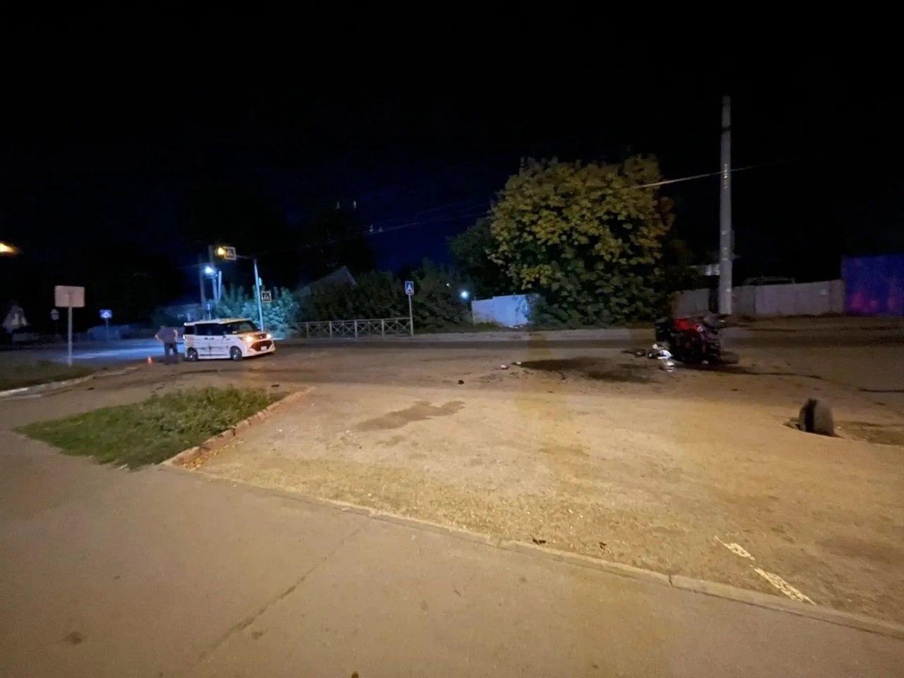 В Кировском районе Новосибирска в ДТП с квадроциклом пострадали трое 13...
