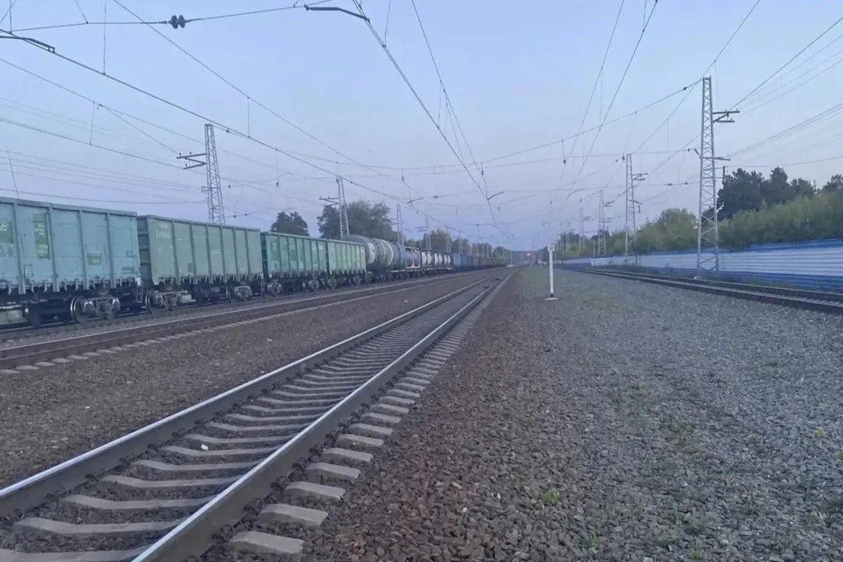 Поезд сбил подростка насмерть в Новосибирске 13 сентября в районе станции...