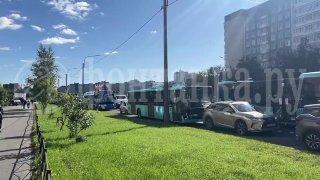Транспортный коллапс начался в Питере — очереди за бензином мешают движению на дорогах.