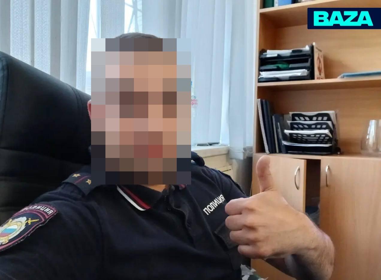 Экс-участковый из Петербурга стал местным «Бэтменом» — после увольнения продолжил патрулировать район.