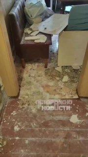 Мужчина с топором терроризирует соседей в Твери. Он угрожал убийством и ломал их машину.