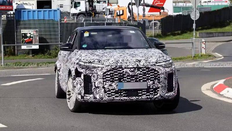 Audi готовит первый в истории RS Q5 — заряженный кроссовер выйдет сразу в обычном кузове и версии Sportback.