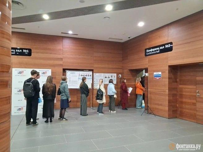 В Петербурге началось трехдневное голосование