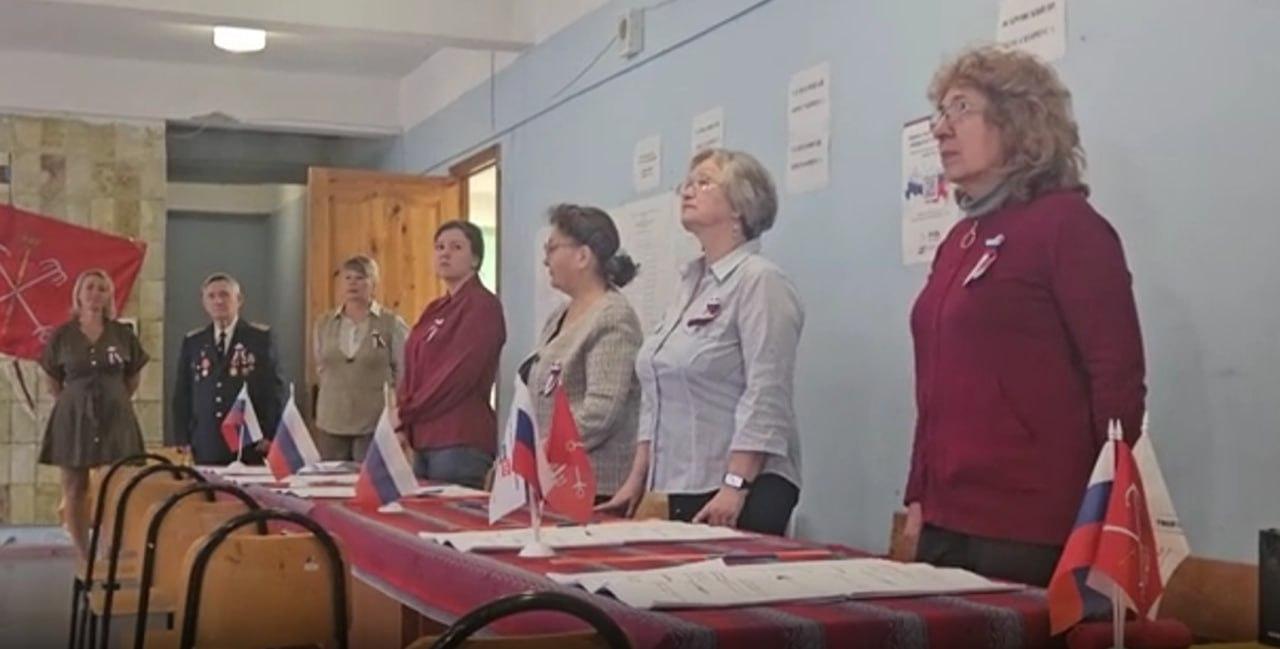 В Петербурге началось трехдневное голосование