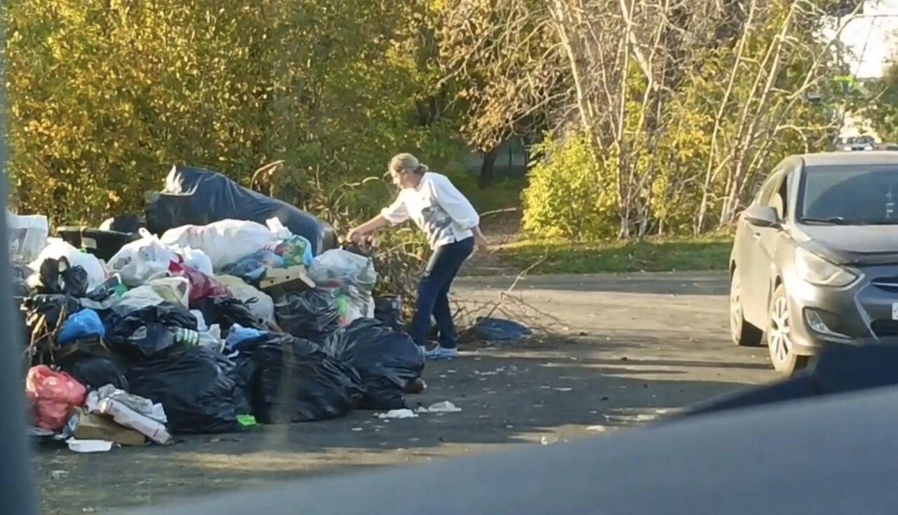 В Канске на Кайтымской снова выявили сброс мусора в неположенном месте В...