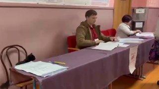 Самый милый наблюдатель замечен на выборах в Красноярском крае. Знакомьтесь —...