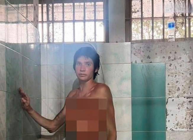 Россиянин сорвал ногтями плитку и ел бетон после употребления запрещённых веществ на Пхукете