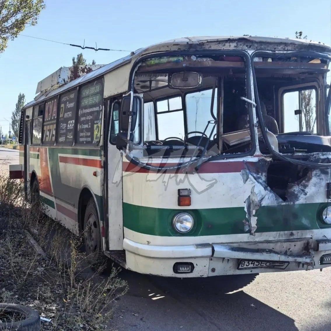Одиннадцать человек пострадали при ударе ВСУ по пассажирскому автобусу в Горловке, сообщил мэр Приходько.