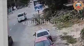 Трёхлетнего малыша сбила легковушка во время обгона в Кизляре